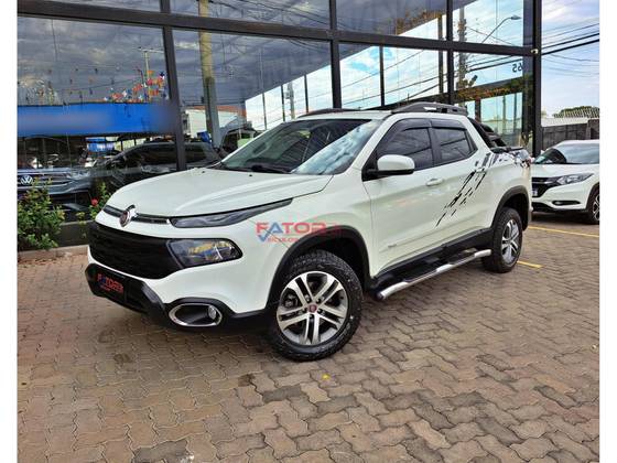 FIAT TORO 1.8 16V EVO FLEX FREEDOM AT6 FIAT TORO 1.8 16V EVO FLEX FREEDOM AT6